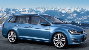 Modellwechsel: VW Golf Variant und Golf Blue Motion fahren vor