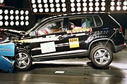 VW Tiguan und Ford Mondeo glänzen bei Crashtest