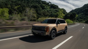 In den USA ist der Kia Telluride in diesem Frühjahr zu Preisen ab 39.190 Dollar oder umgerechnet rund 35.000 Euro in die zweite Generation gegangen
