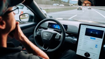 Ford lässt Fahrer auf Autobahnen dauerhaft die Hände vom Lenkrad nehmen