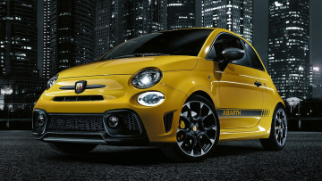 595-Modellfamilie: Abarth optimiert Turbo-Triple