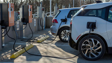 Branche: Stromnetz nicht vorbereitet für E-Autos