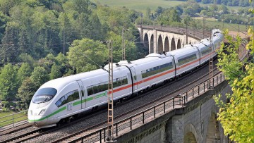 Deutsche Bahn; Alternative Mobilitätslösungen; Zug; Eisenbahn