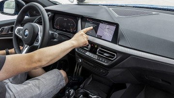 Bord-Infotainment im Test: Konnektivität kostet