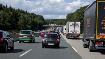 Verkehrsprognose: Mehr Güter und Personen auf der Straße