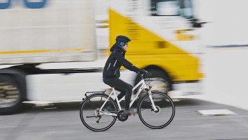 Grüne: Nur noch Lkw mit Abbiegeassistent in Ortschaften