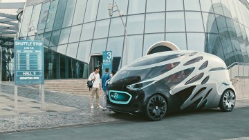 Mercedes Vision Urbanetic: Personen oder Paletten