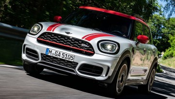 Mini Countryman JCW: Optisch geschärft