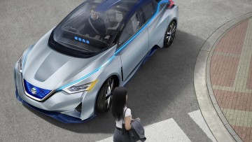 Nissan: Roboterwagen besser in den Verkehr integrieren