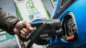 Bund: Förderung für Elektroauto-Ladesäulen kommt in Gang