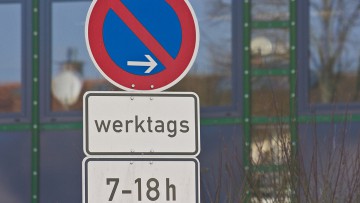 Tipp: Welche Verkehrsregeln gelten Karfreitag und Ostermontag?