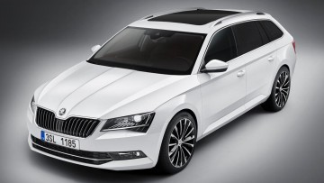 Mittelklasse: Skoda nennt Preise für Superb Combi