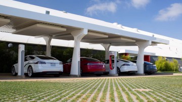 Tesla Supercharger: Der Stromfluss wird immer stärker