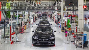 Tesla: Roboterwagen-Technik für alle Modelle