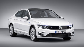 Mittelklasse: Plug-in-Hybrid für VW Passat