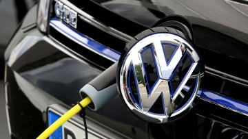 VW-Studie : E-Autos bei Klimabilanz vor Diesel