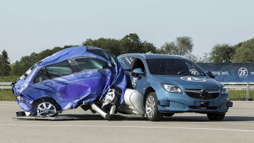 Außen-Airbag für den Seitenaufprall: Vorsorglich aufgeblasen