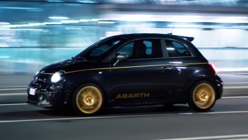 Abarth 595: Zwei Sondermodelle mit Farbvorteil