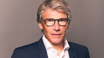 Renault, Jean-Pierre Diernaz