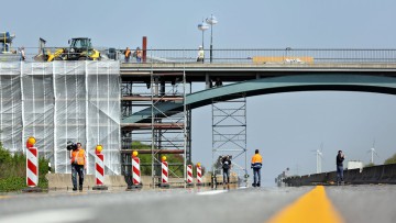 Straßensanierung Baustelle Brücke Autobahn