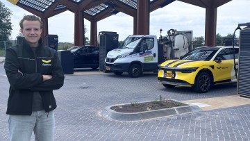 Luc Bronk, Fastned