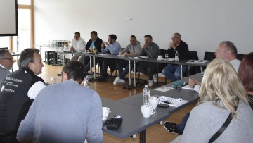Im ADAC Fahrerlebniszentrum Steißlingen gab es den Jahresauftakt des Arbeitskreis Fuhrparkmanagement Bodensee (AFB).
