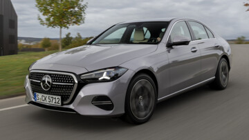 Die aktuelle Generation der Mercedes C-Klasse ist rund fünf Jahre alt und geht nun mit dem Facelift in die zweite Hälfte ihres Lebenszyklus