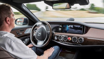 Autonome Fahrzeuge: Zwei von drei Deutschen sind skeptisch