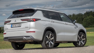 Mitsubishi Outlander Test (2025)