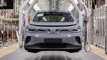 Produktion des VW ID.4 im Werk Emden