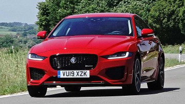 Jaguar XE: Auf Samtpfoten