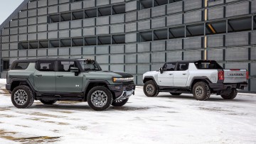 GMC Hummer EV SUV (2024)