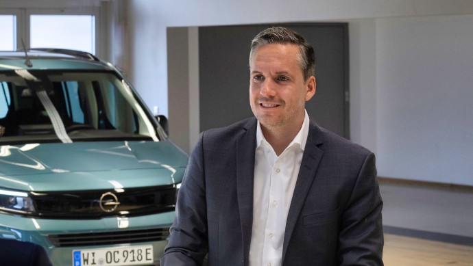 Foto von Patrick Dinger, Opel Markenchef für Deutschland im Gespräch