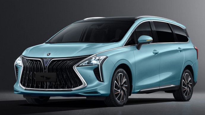 DFM Forthing Forthing 4 PHEV