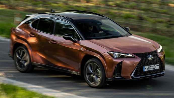 Lexus UX 300h Test