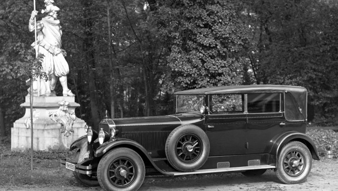Das erste "ab Werk" gepanzerte Automobil war der Mercedes Nürburg aus dem Jahr 1928