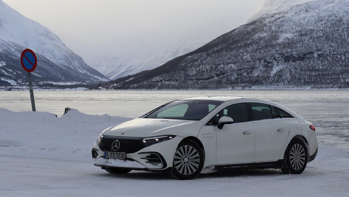 Mercedes EQS