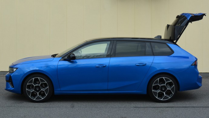 Opel Astra Sports Tourer, Seitenansicht, Silhouette, Heckklappe