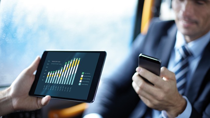 Businessmann mit Tablet