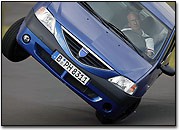 Dacia Logan überschlägt sich beim "Elchtest" Dacia_Logan_Elchtest