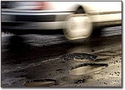 Schaden durch Schlagloch: Fahrer trägt die Folgen adac_schlagloecher