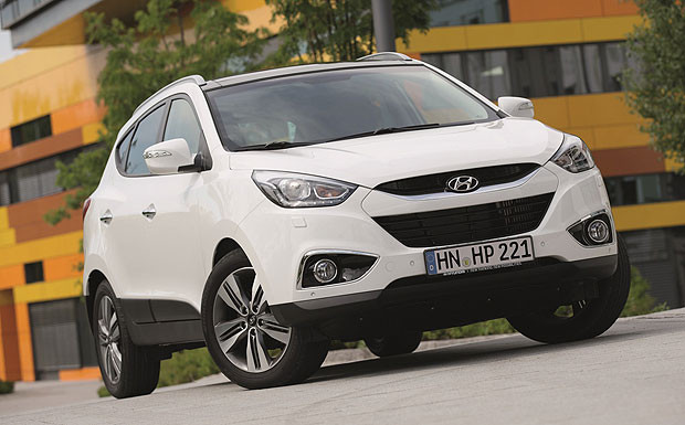 Im WM-Aufgebot: Auch den SUV Hyundai ix35 gibt es in der "Fifa World Cup Edition". Entweder in der "Silver" oder "Gold"-Ausstattung.