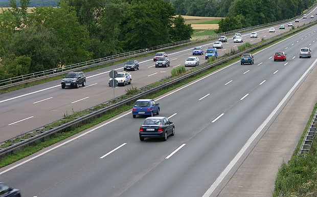 Recht: Verhalten nach einem Autobahnunfall