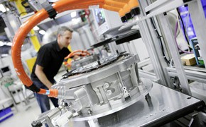 Entscheidung: Daimler und Bosch wollen E-Motoren bauen Bosch Elektromotorenwerk Hildesheim