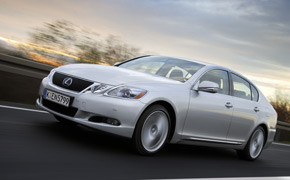 Lexus: Mehr Stauraum für LS und GS Lexus GS 450h_Text