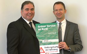 Sicherheit: Arval setzt auf die Rettungskarte Die Arval-Manager Reinhard Happel (li), Ressortleiter Vertrieb und Peter Stadtherr, Ressortleiter Operations