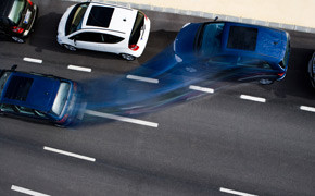 Urteil: Vorsicht beim Rückwärtsfahren – trotz Einparkhilfe Einparkhilfe_B-Klasse