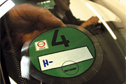 Autofahrer sind schlecht auf Umweltzonen vorbereitet Grüne_Umweltplakette