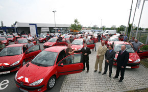 Auslieferung: 64 Peugeot 206 für LBM RP Peugeot LBM