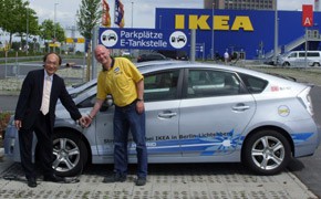 Toyota: Zwei Prius Plug-in für Berliner Ikea-Filiale Toyota_Prius_Plug-in_Ikea